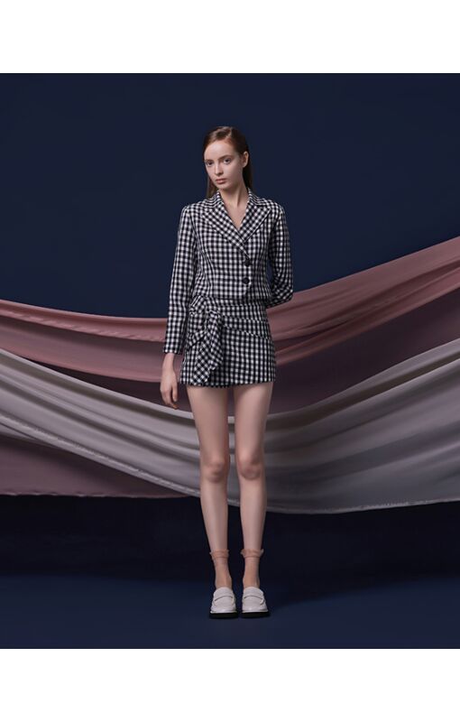 黑白格紋兩截褲裙套裝 Black and white plaid two-piece suit